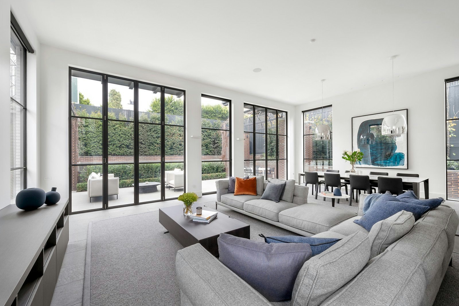 1 Torresdale Court, Toorak, VIC