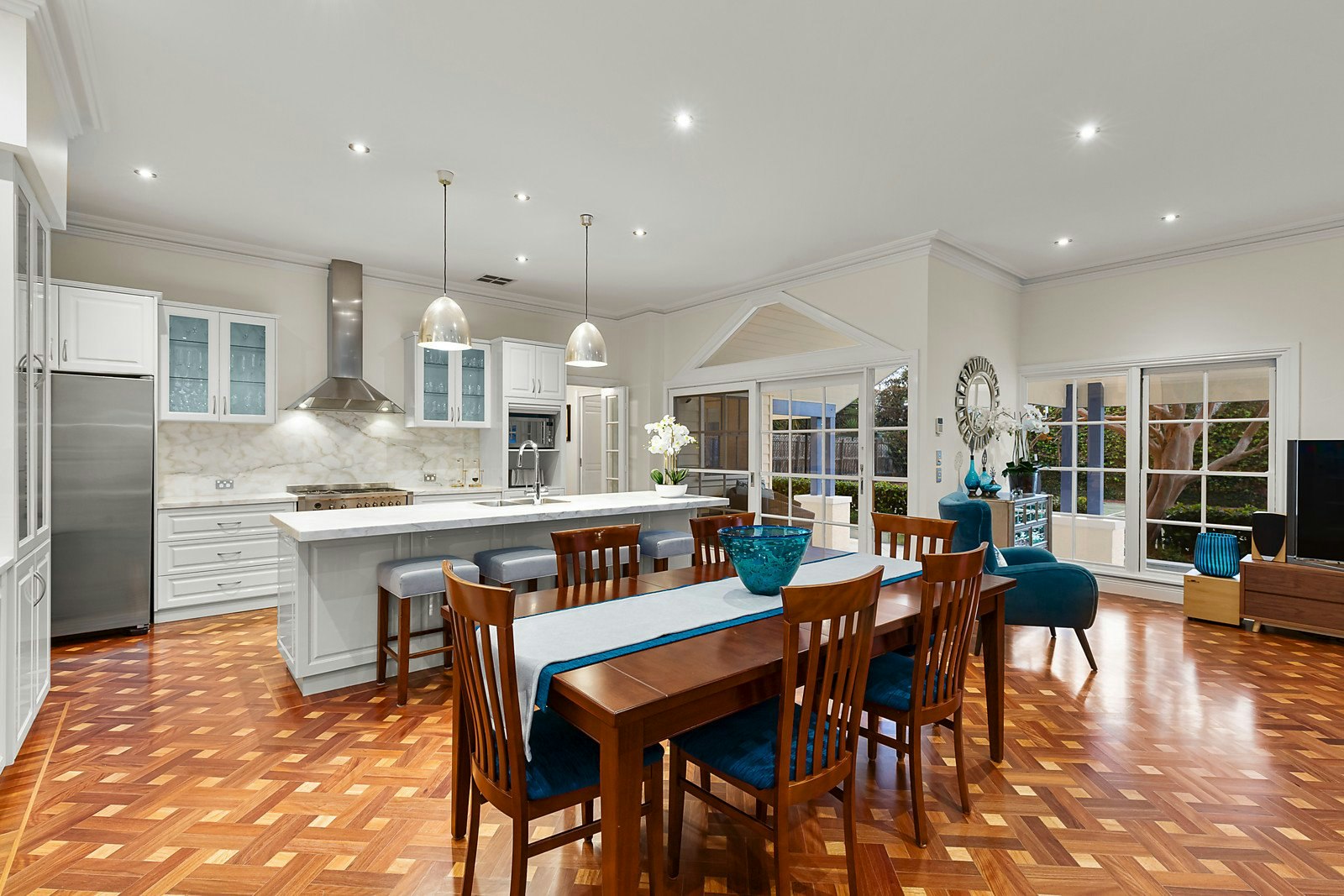 9 Hillcrest Road, Glen Iris, VIC