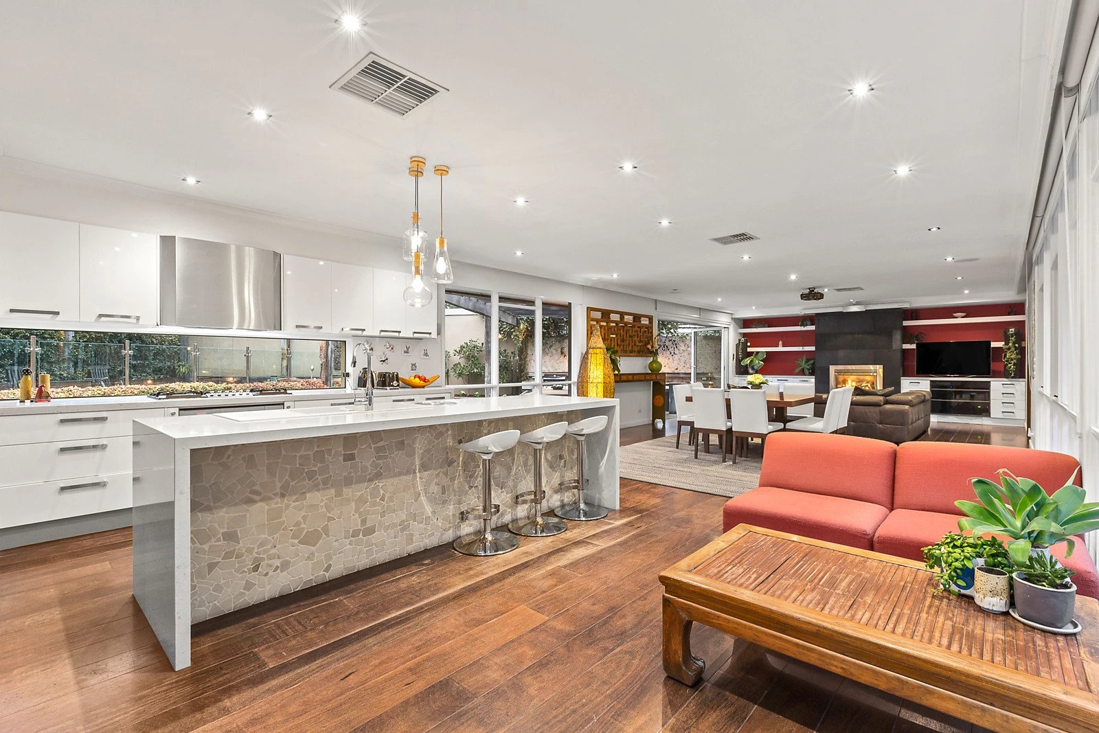 6-8 The Boulevard, Malvern East, VIC