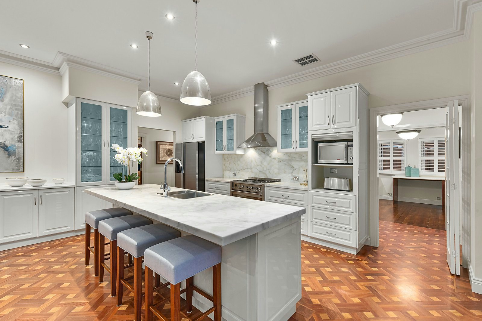 9 Hillcrest Road, Glen Iris, VIC