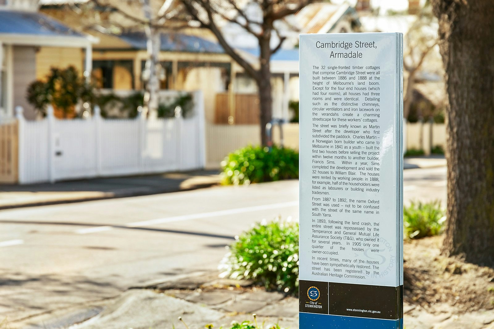 4 Cambridge Street, Armadale, VIC