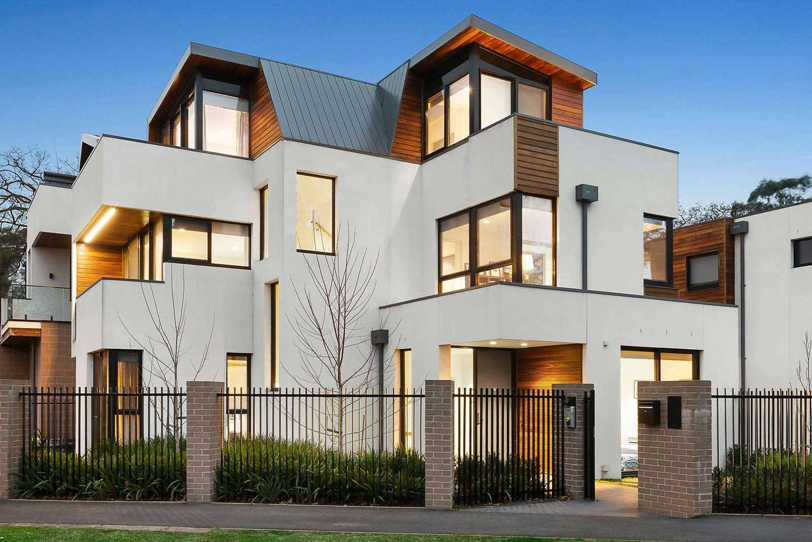 1C Mangarra Road, Canterbury, VIC