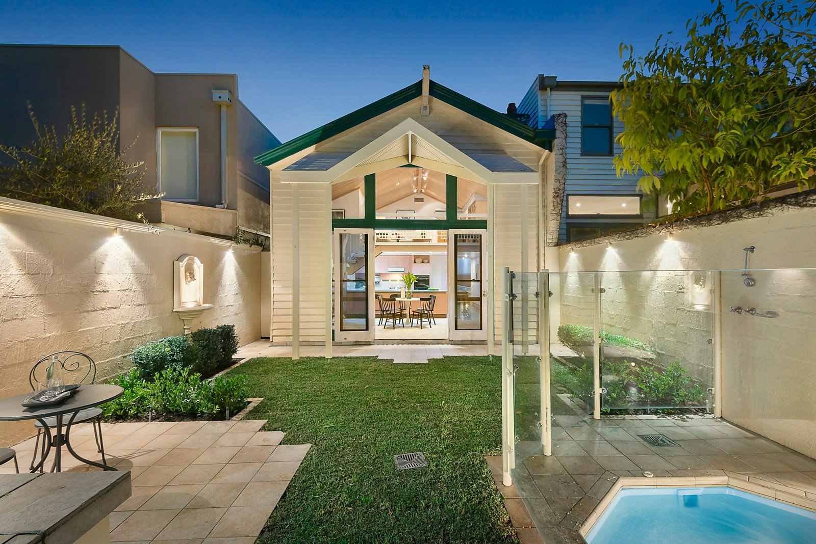 4 Cambridge Street, Armadale, VIC