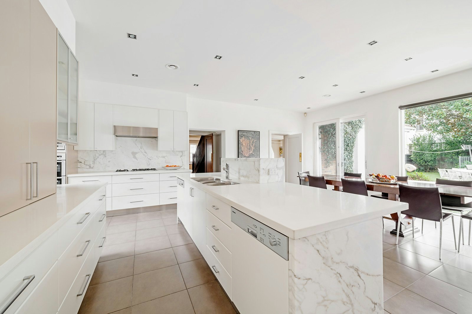 46 Hopetoun Road, Toorak, VIC