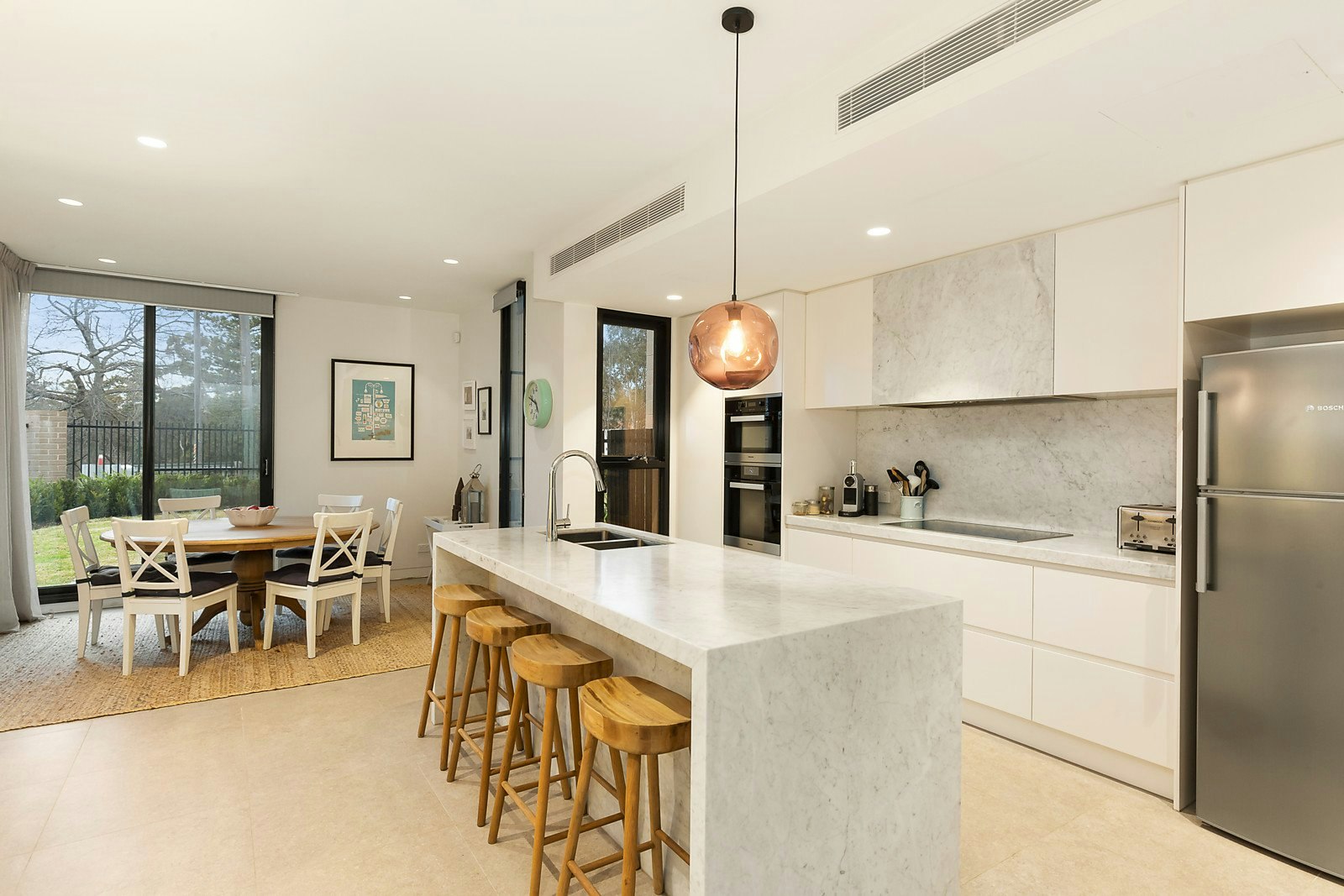 1C Mangarra Road, Canterbury, VIC