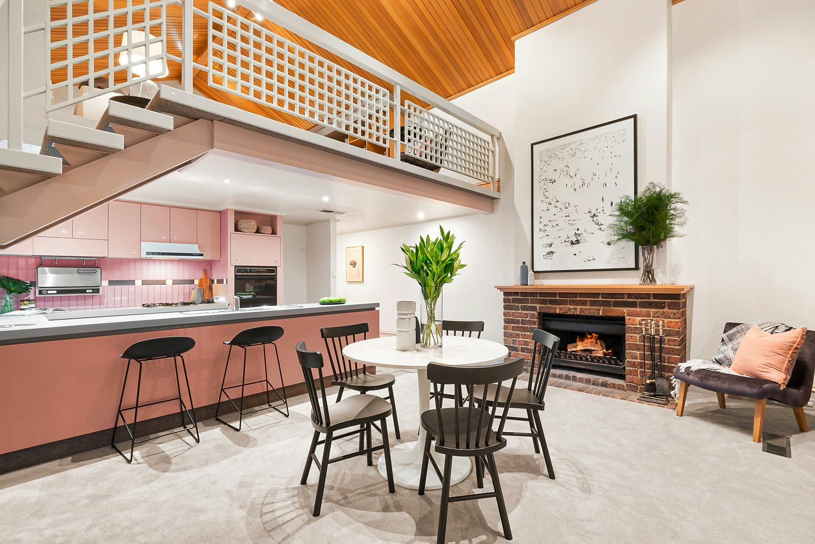 4 Cambridge Street, Armadale, VIC