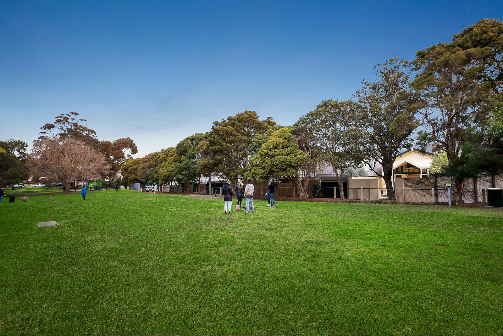 4 Cambridge Street, Armadale, VIC