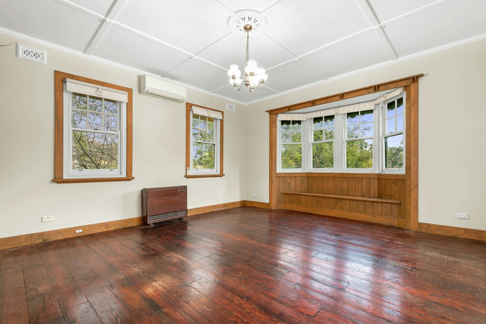 19 Bridges Street, Glen Iris, VIC