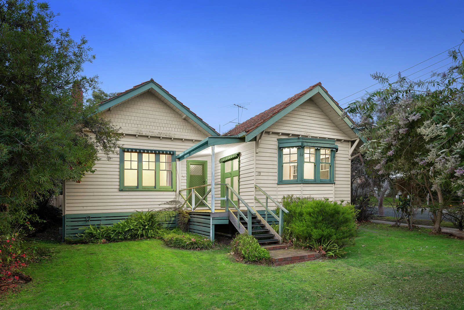 19 Bridges Street, Glen Iris, VIC