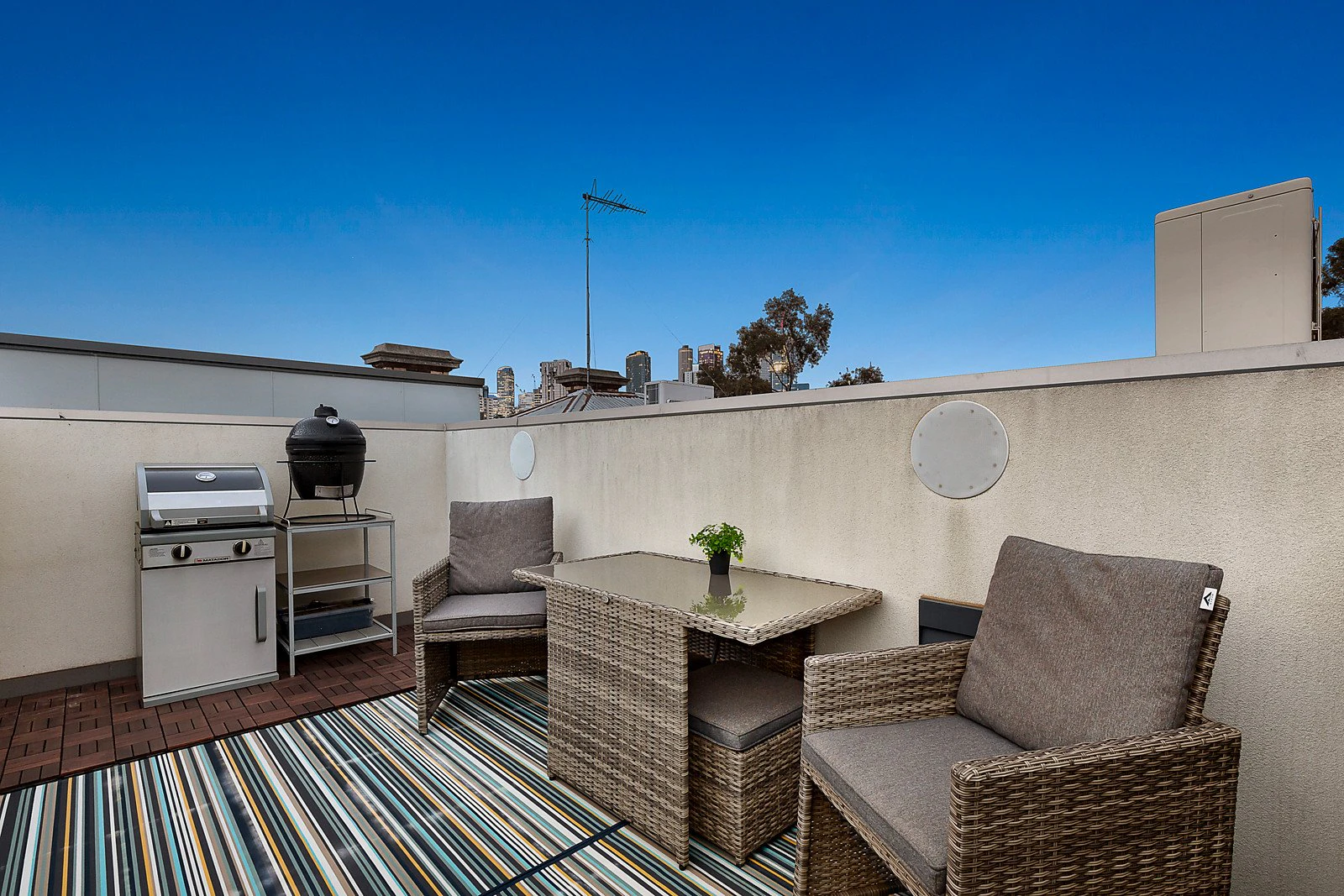 2/238 Ferrars Street, South Melbourne, VIC