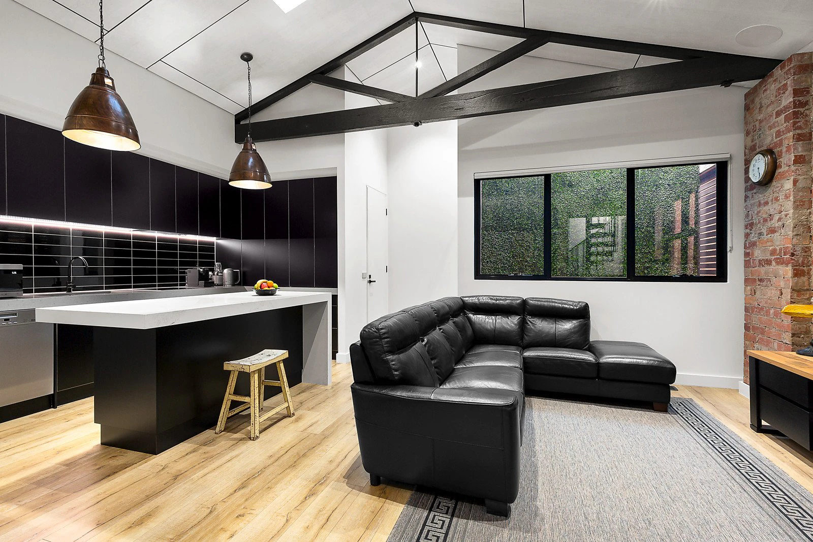 2/238 Ferrars Street, South Melbourne, VIC