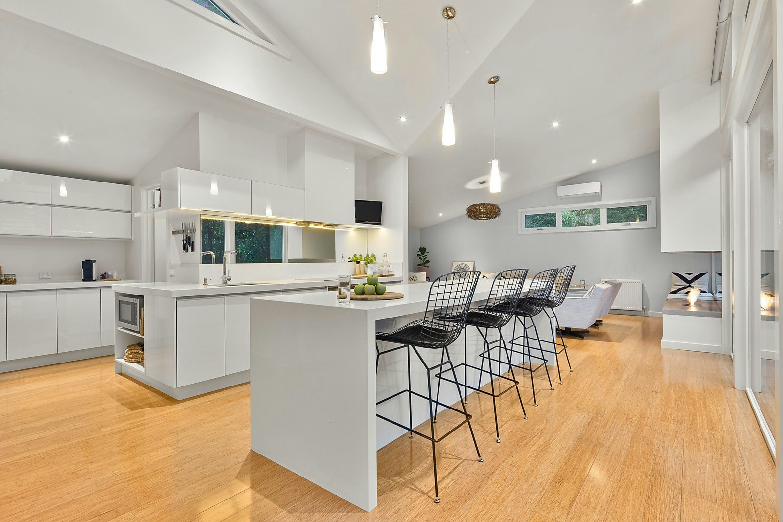 90 Great Valley Road, Glen Iris, VIC