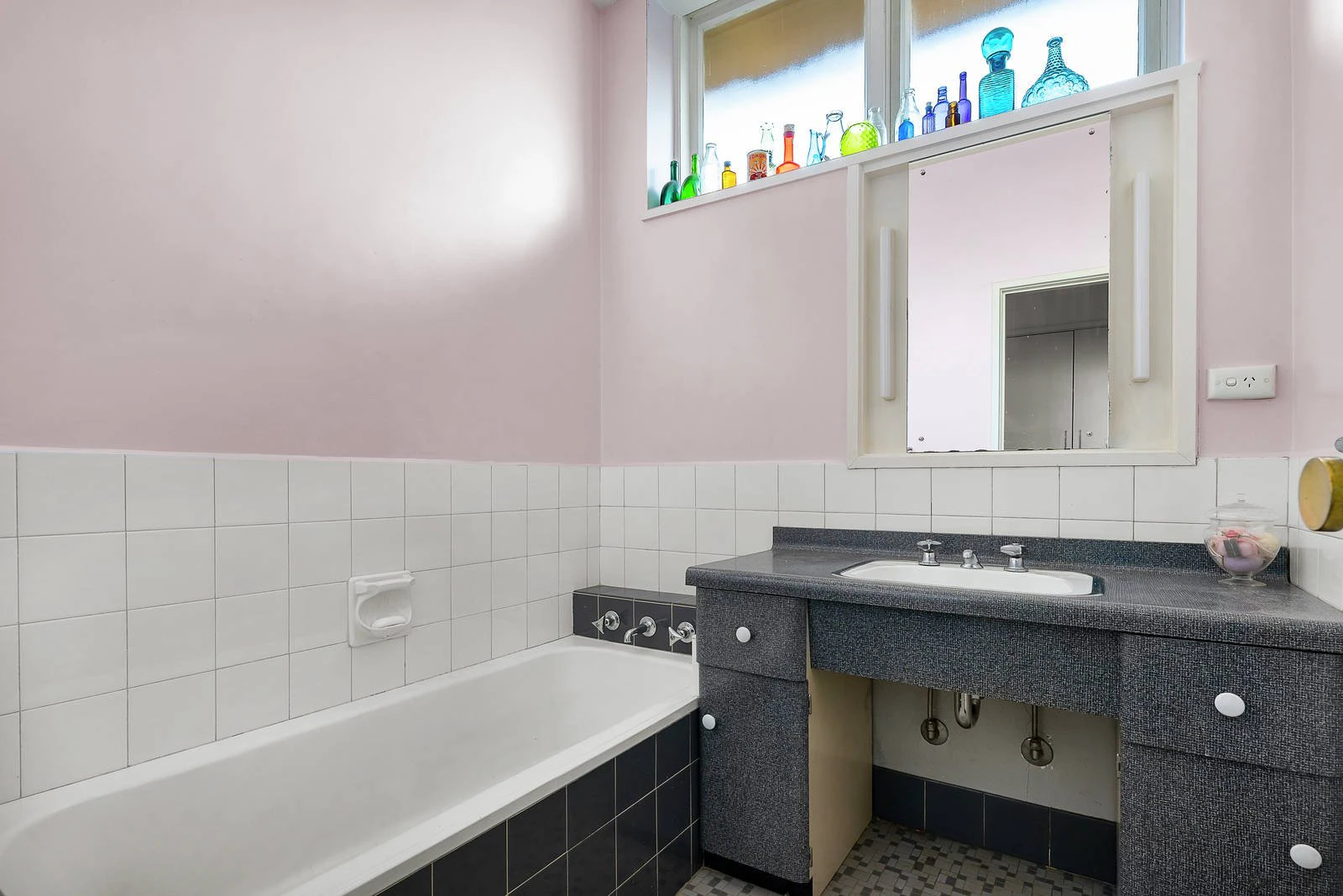 33 Trafalgar Street, Mont Albert, VIC