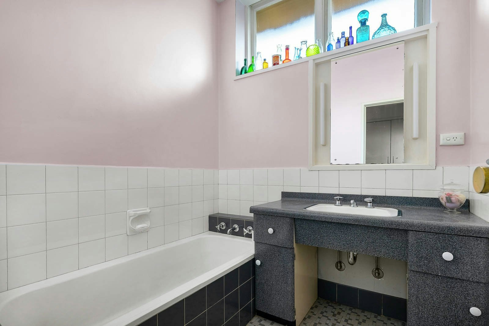 33 Trafalgar Street, Mont Albert, VIC