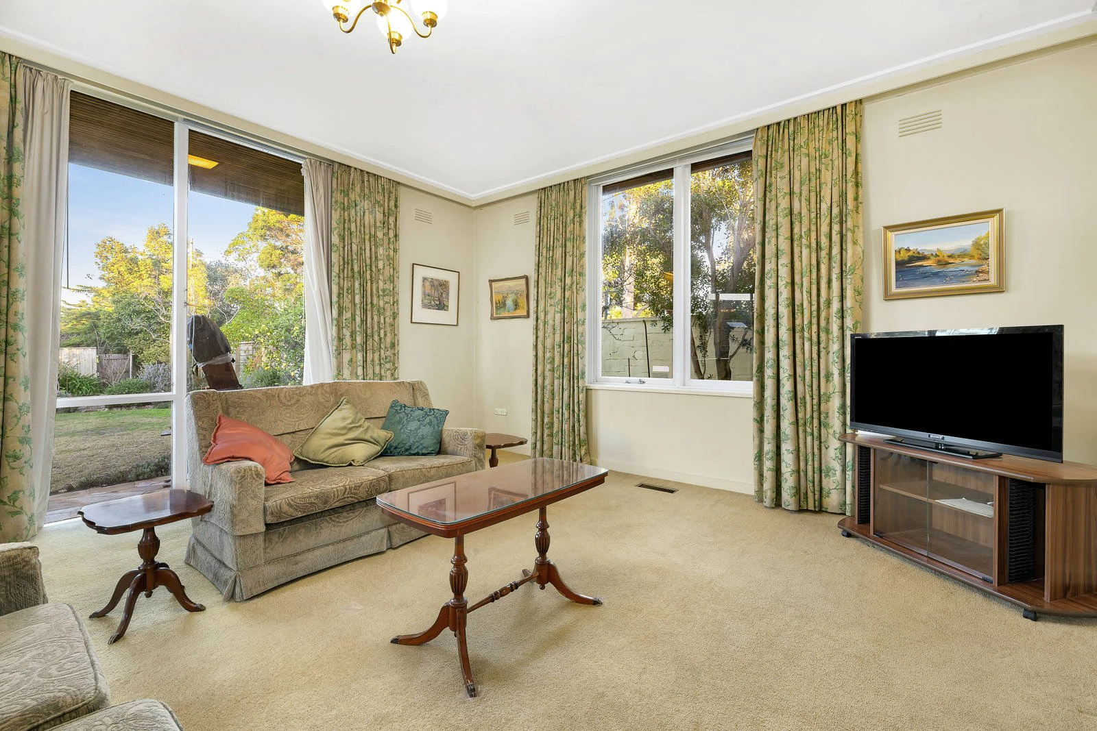 33 Trafalgar Street, Mont Albert, VIC