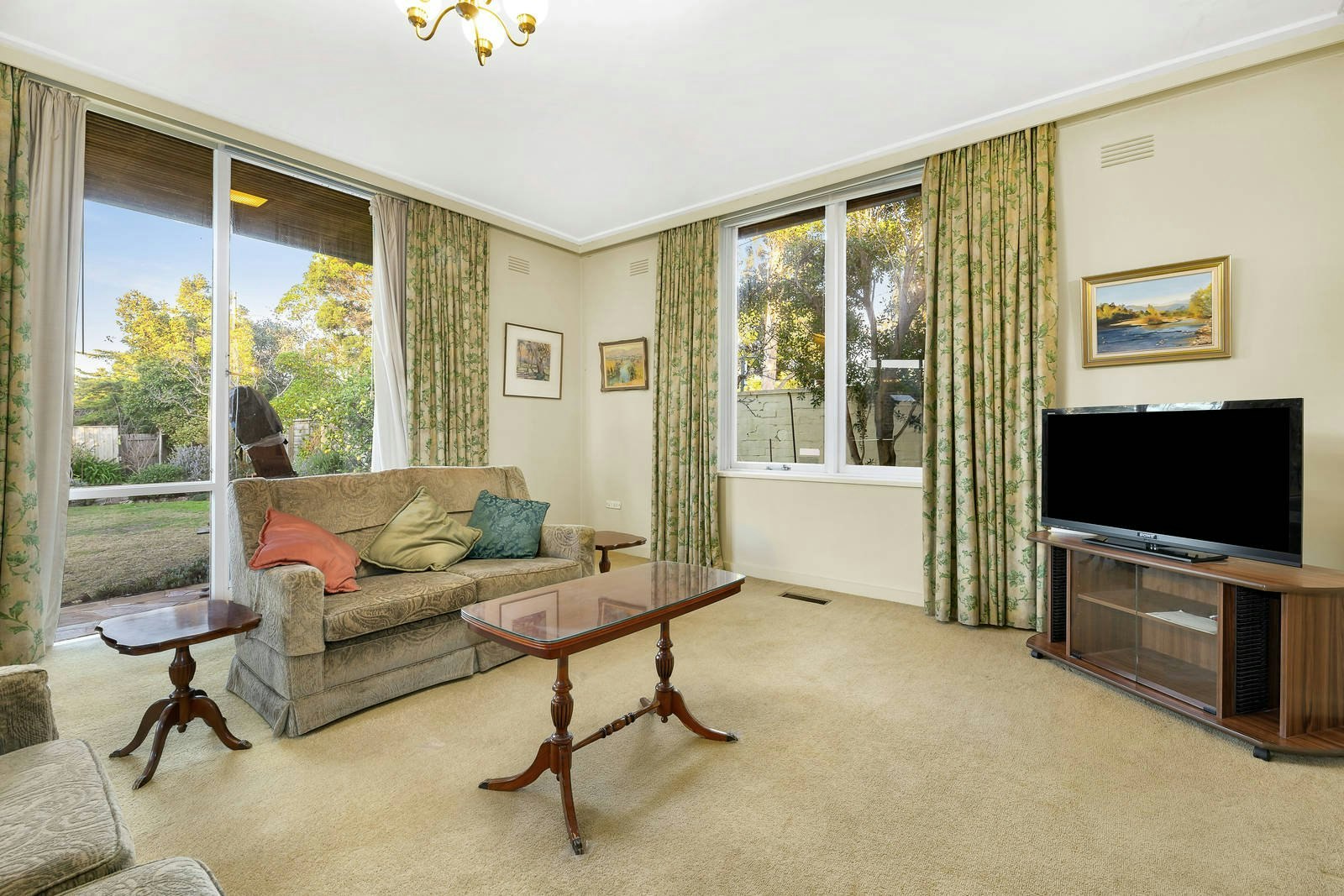 33 Trafalgar Street, Mont Albert, VIC