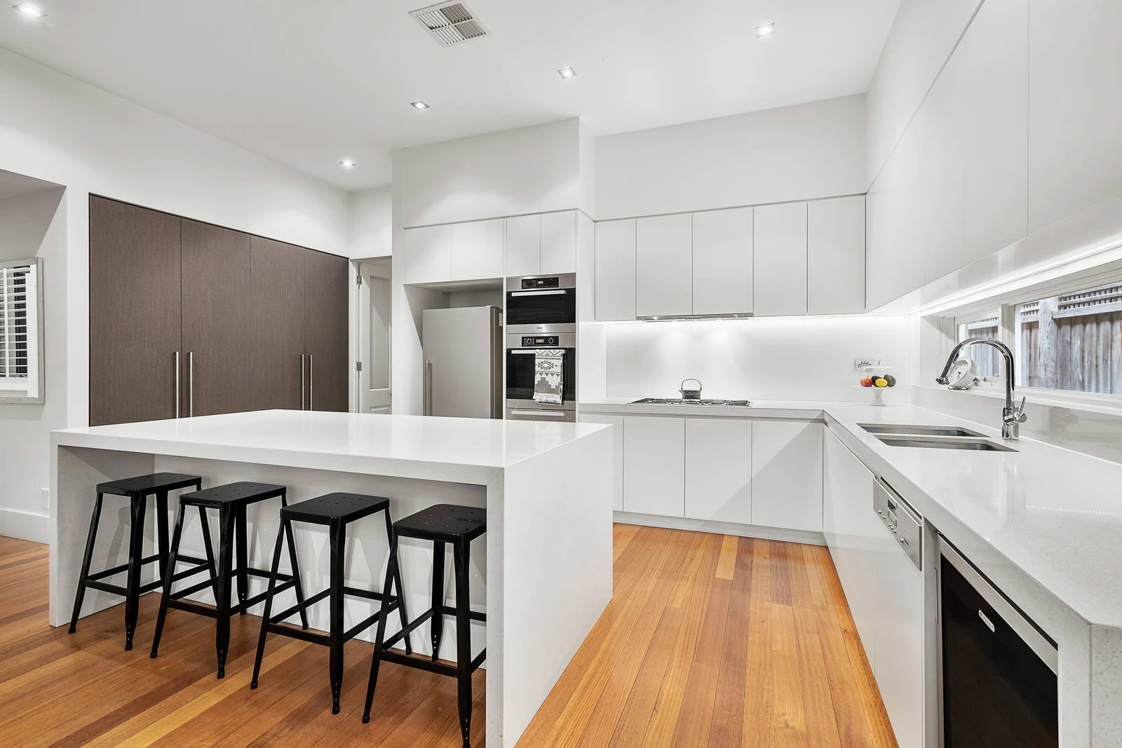 69 Holyrood Street, Hampton, VIC