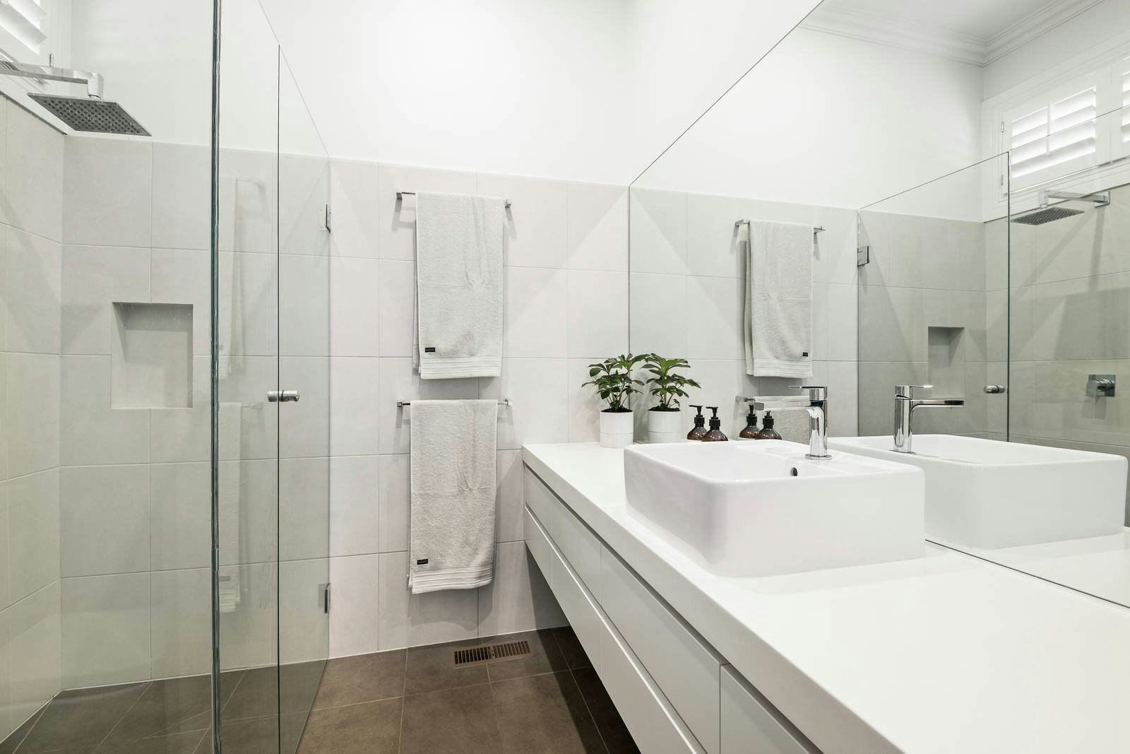 4 Emo Road, Malvern East, VIC