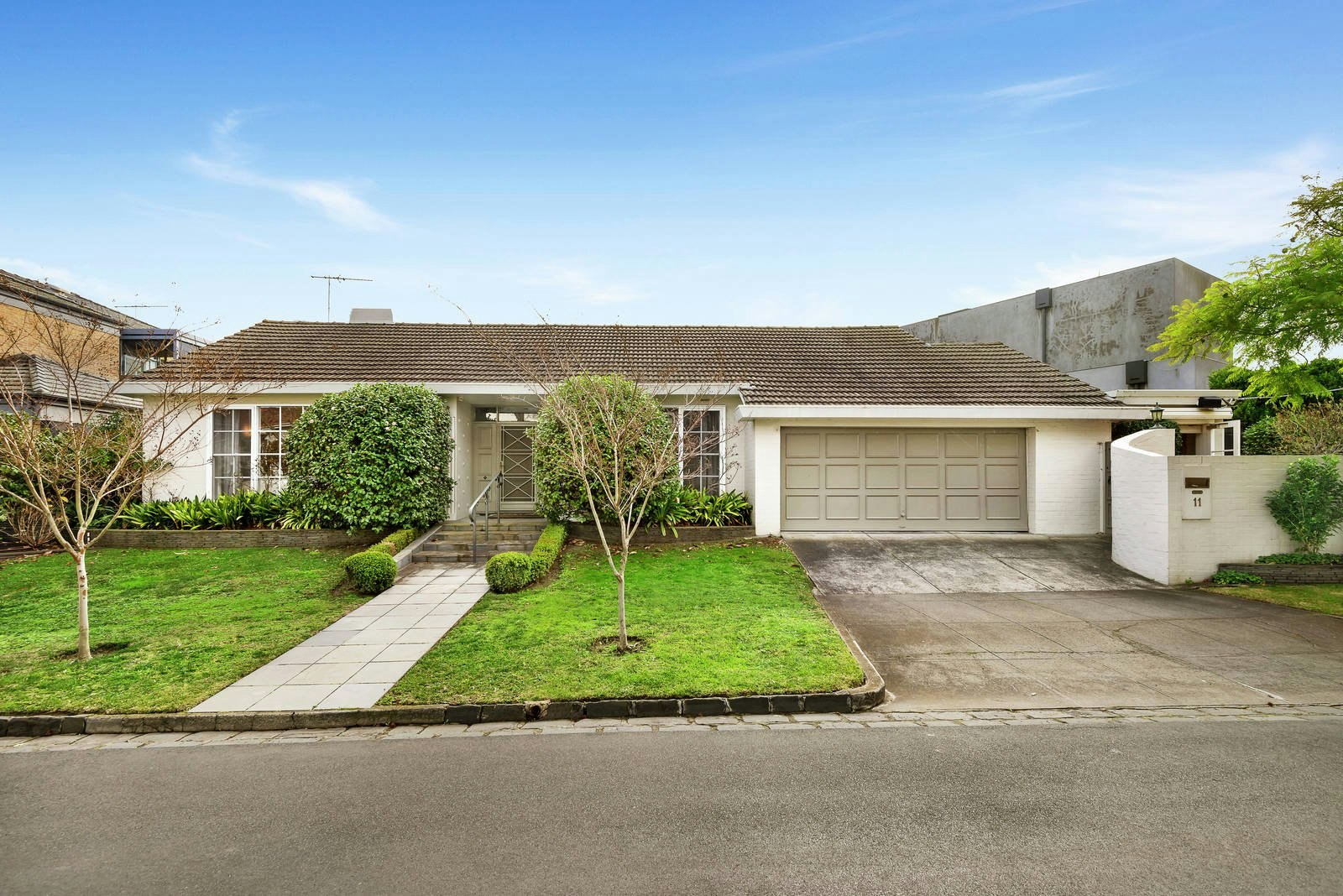 11 Kent Court, Toorak, VIC