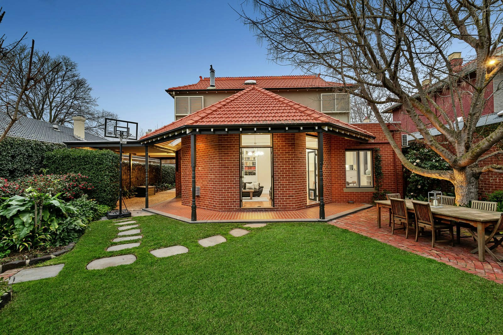 25 Manning Road, Malvern East, VIC