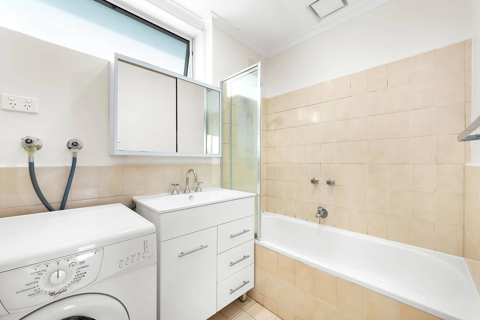 11/14 Wrexham Road, Windsor, VIC