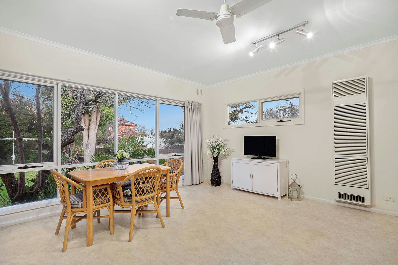 3 Hilltop Avenue, Glen Iris, VIC