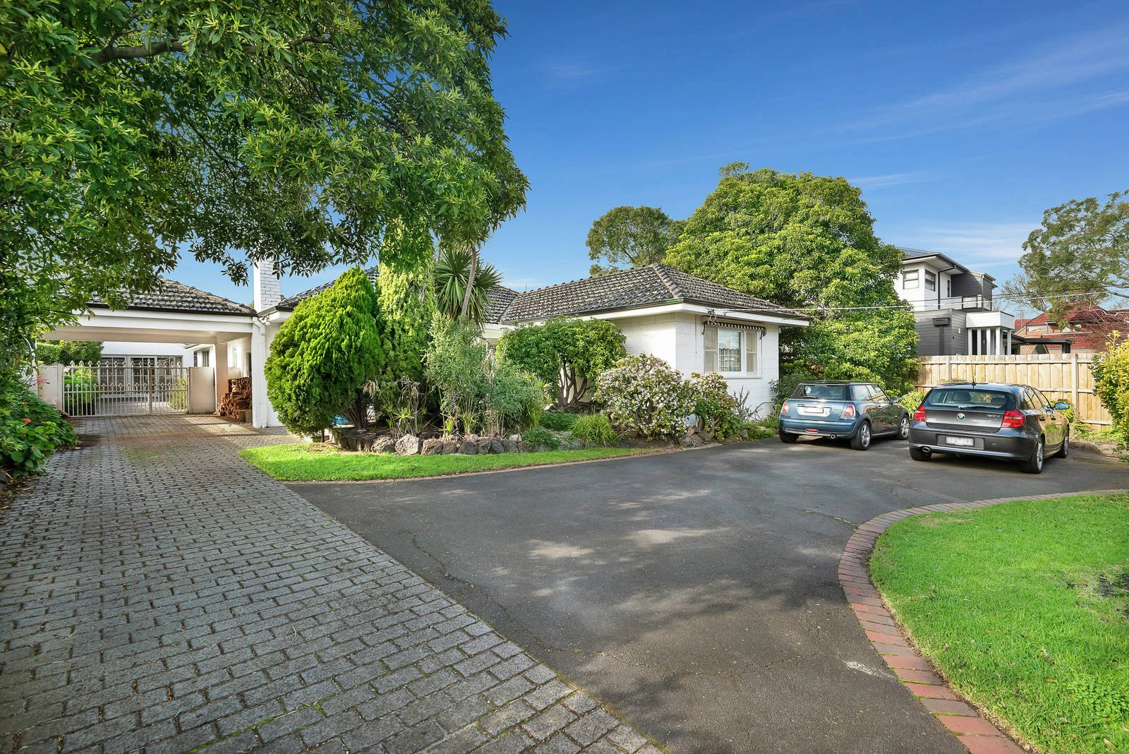 10 Austin Road, Hampton, VIC