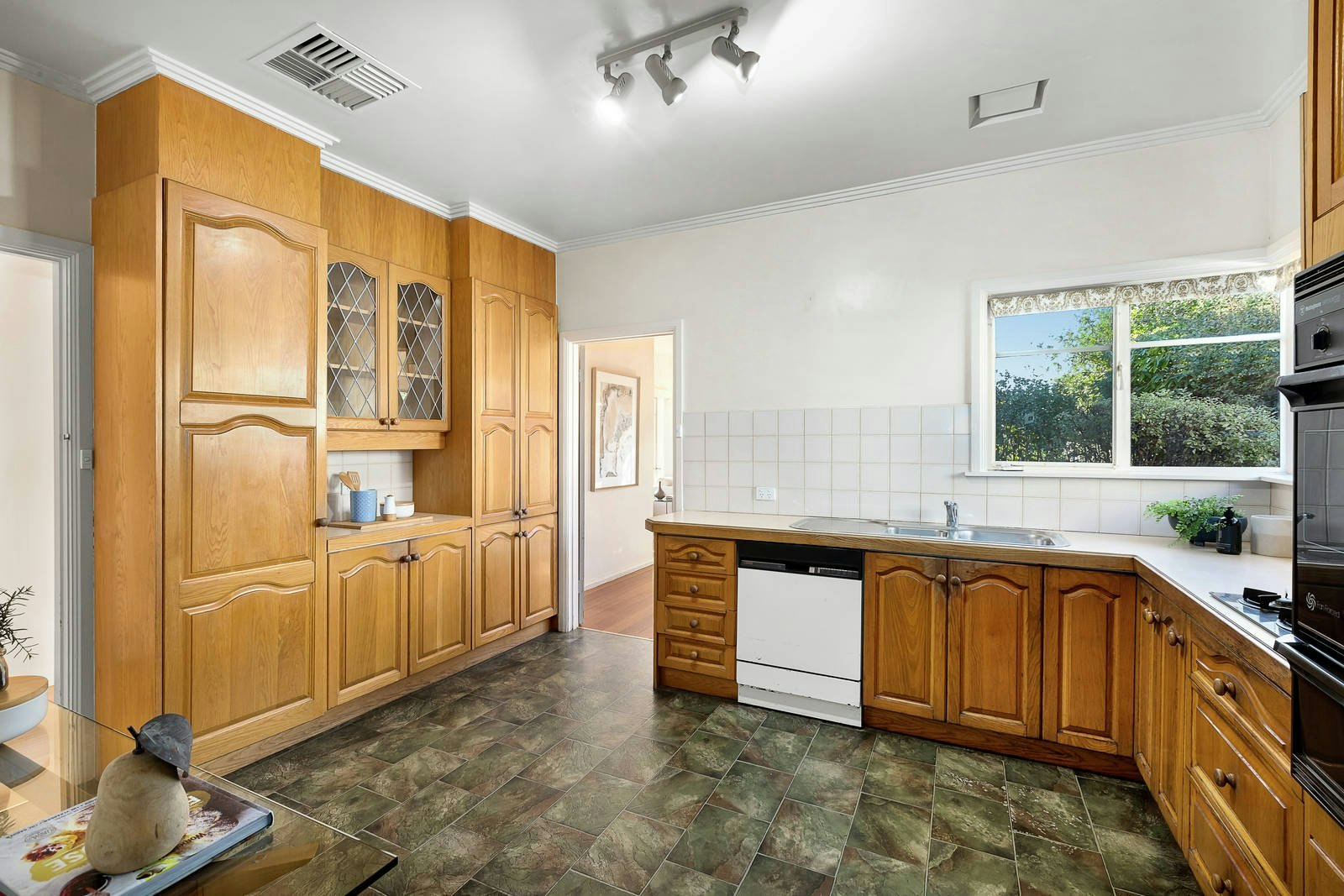 25 Dunoon Court, Brighton East, VIC