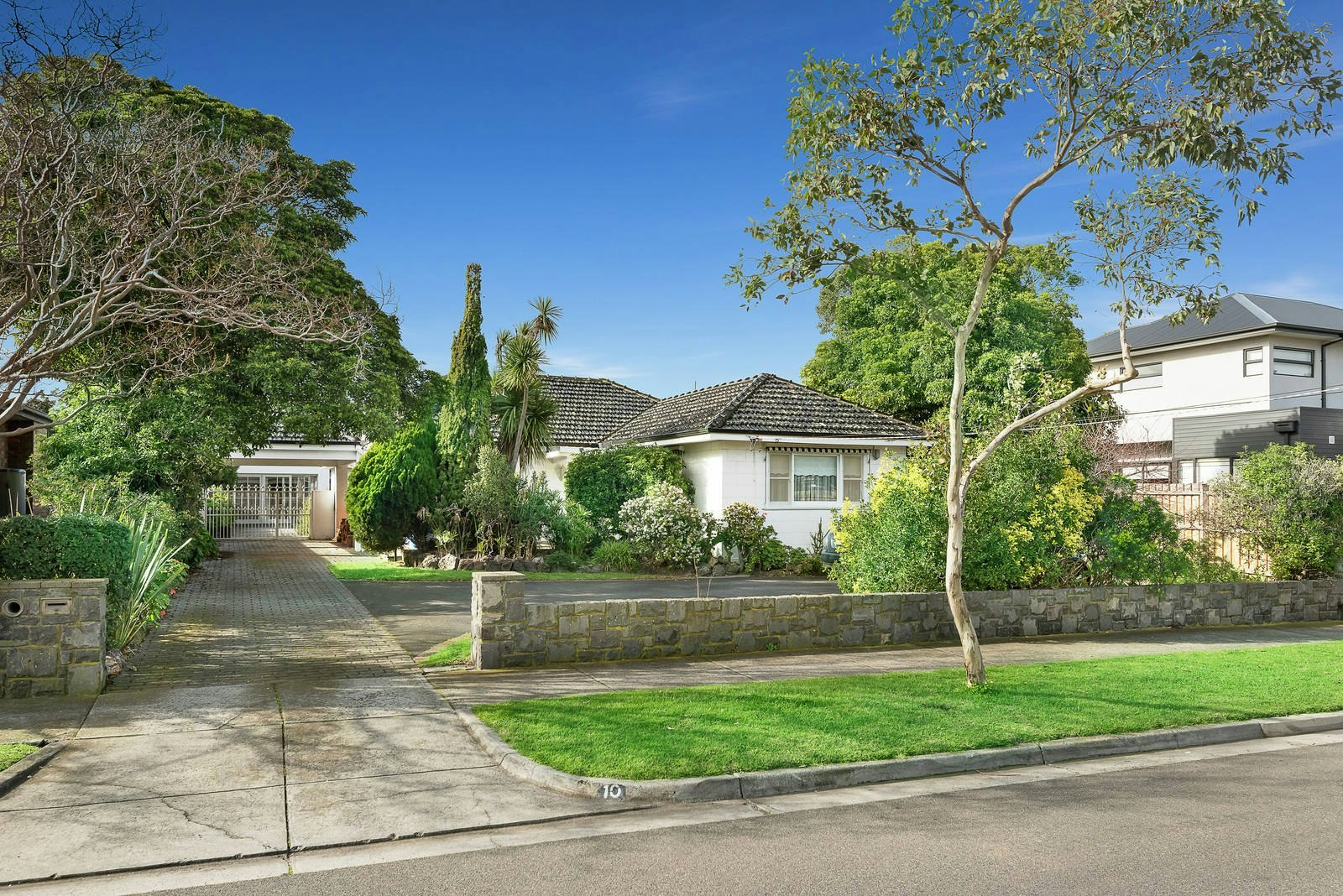 10 Austin Road, Hampton, VIC