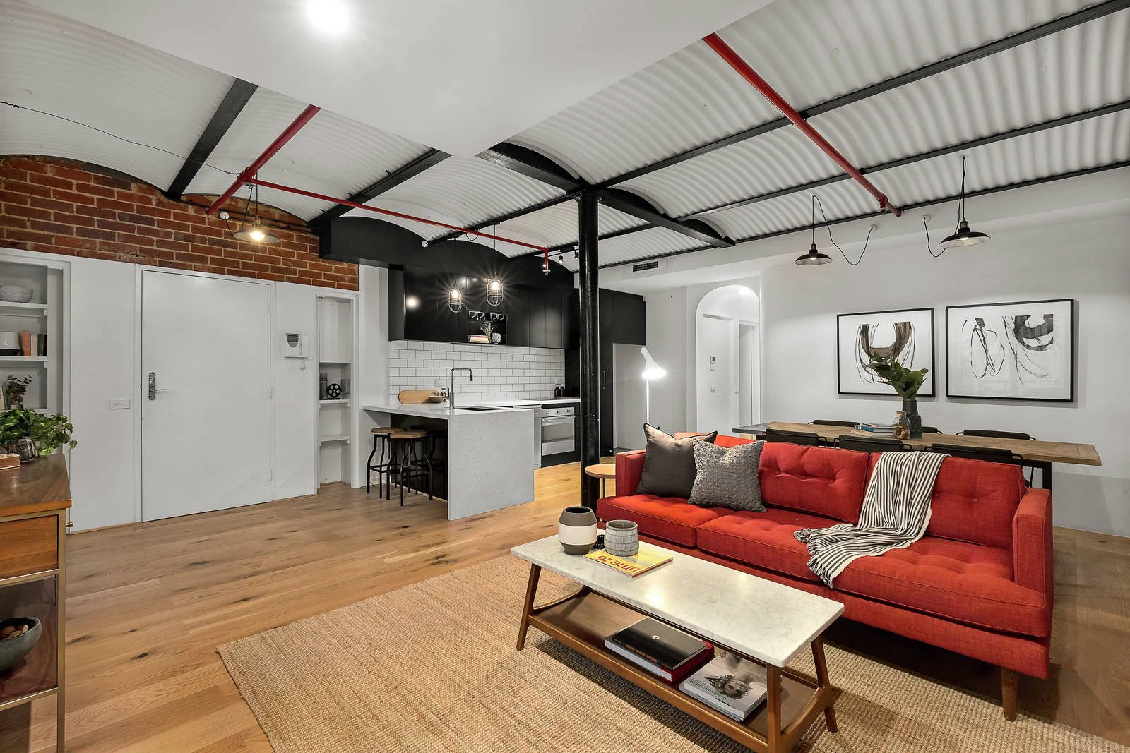 16/9 Beach Street, Port Melbourne, VIC