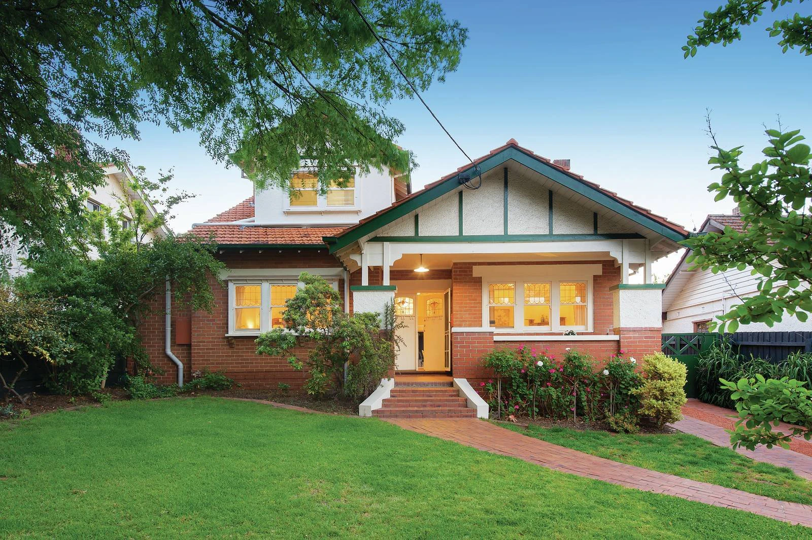 23 Oak Grove, Malvern East, VIC