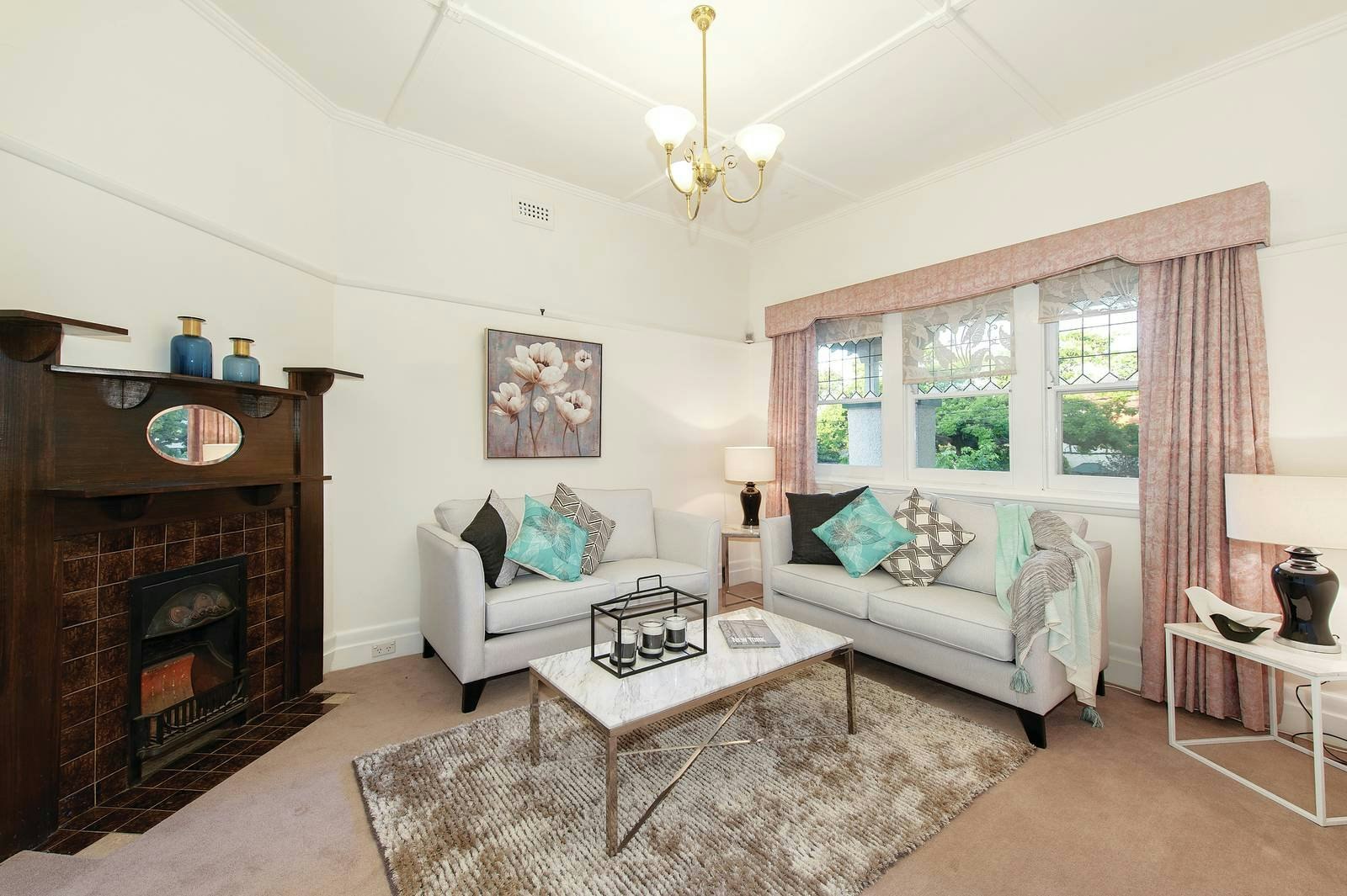 23 Oak Grove, Malvern East, VIC