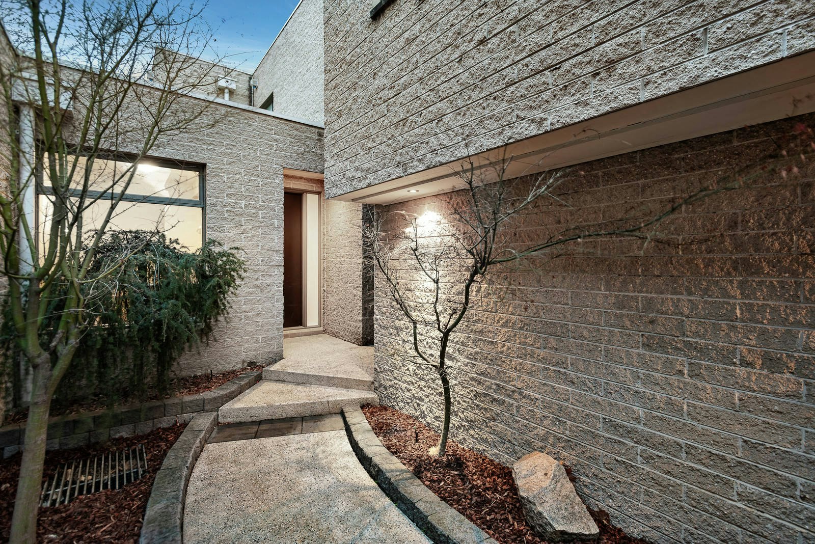 2/519 St Kilda Street, Elwood, VIC