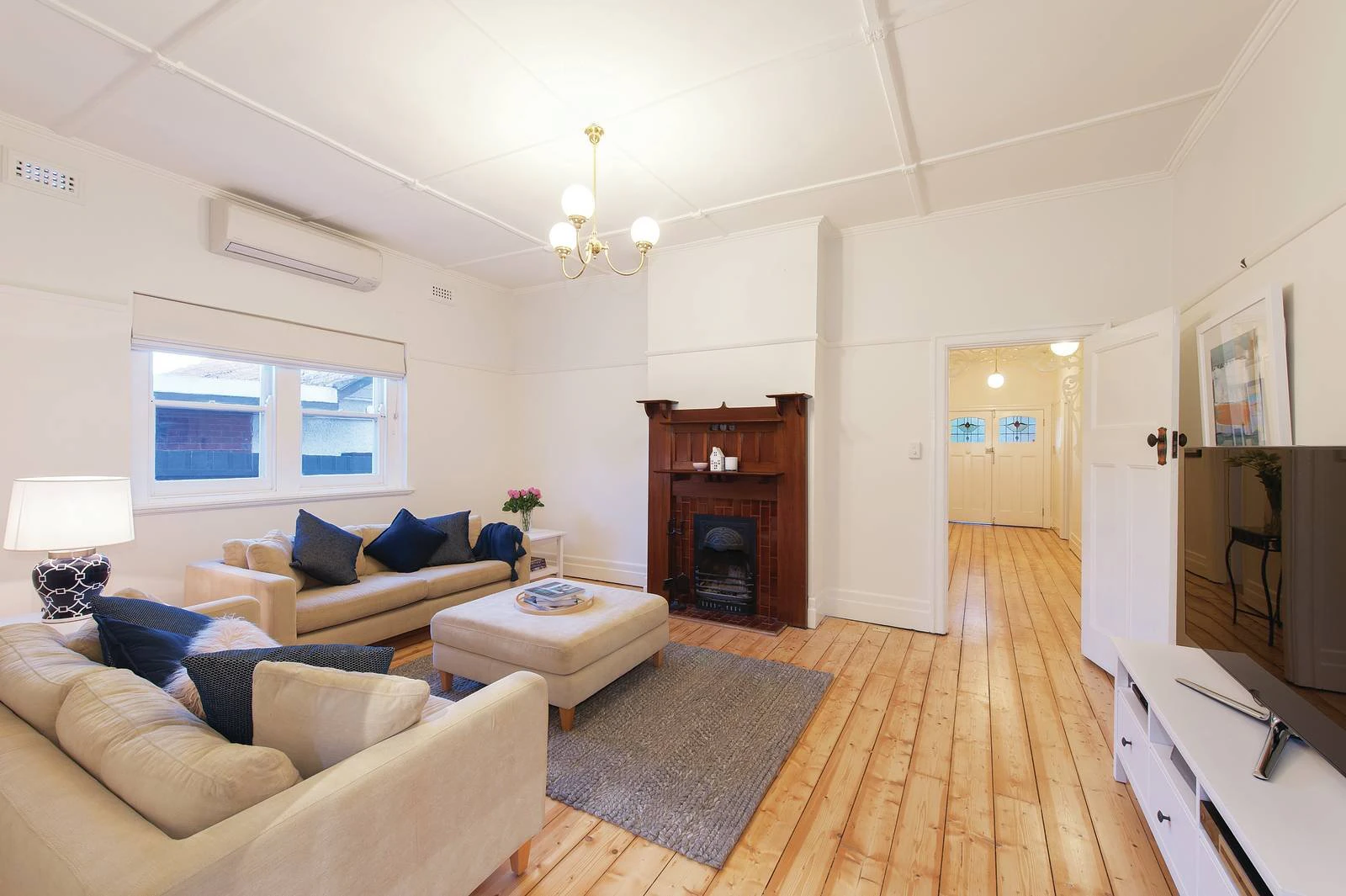 23 Oak Grove, Malvern East, VIC