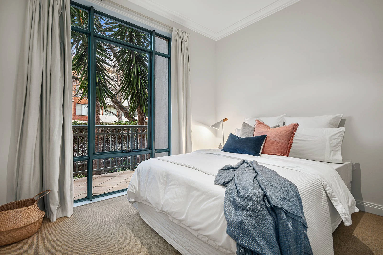 2/71 Denbigh Road, Armadale, VIC