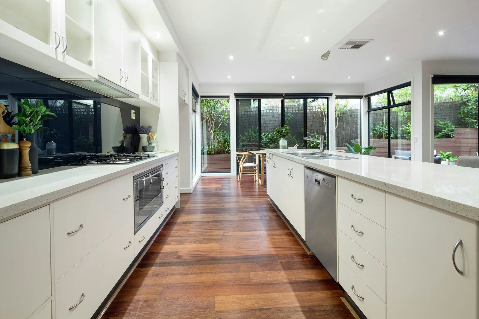 6 Kardinia Road, Glen Iris, VIC