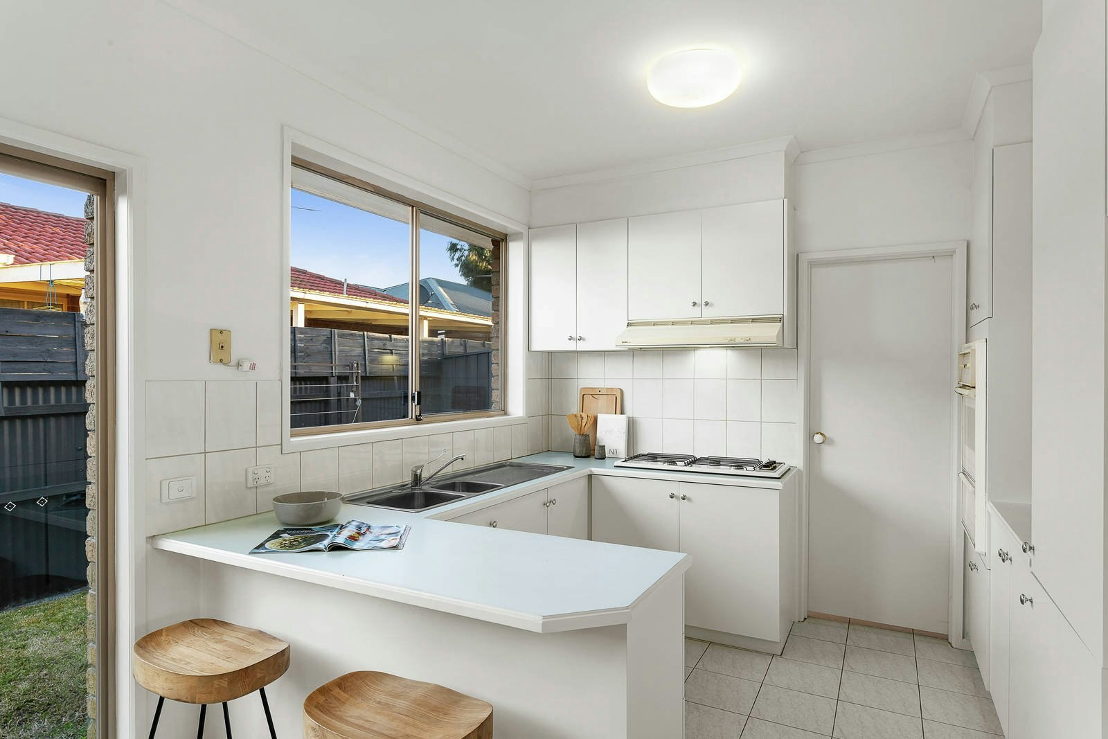 2/52 Tudor Street, Bentleigh East, VIC