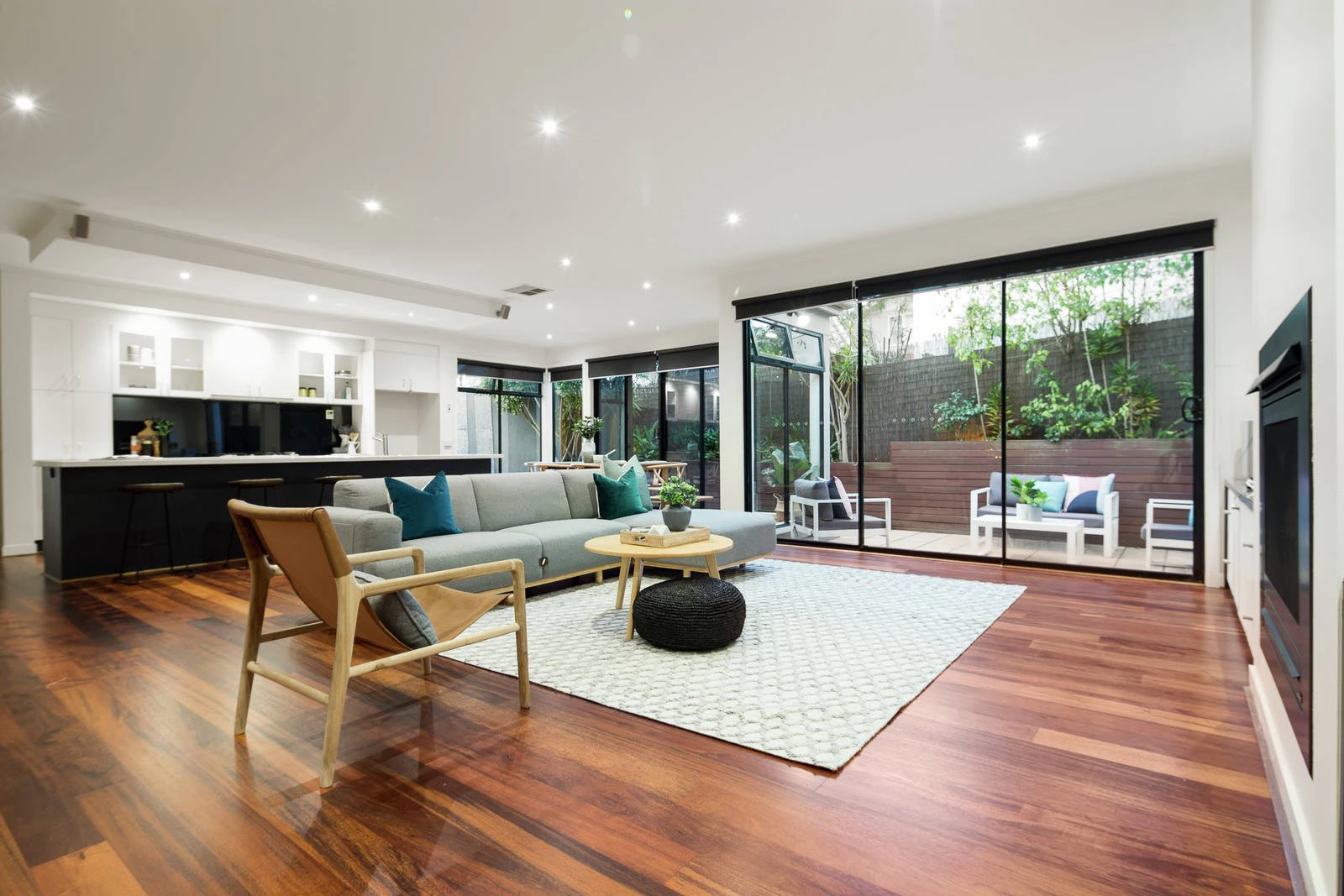 6 Kardinia Road, Glen Iris, VIC
