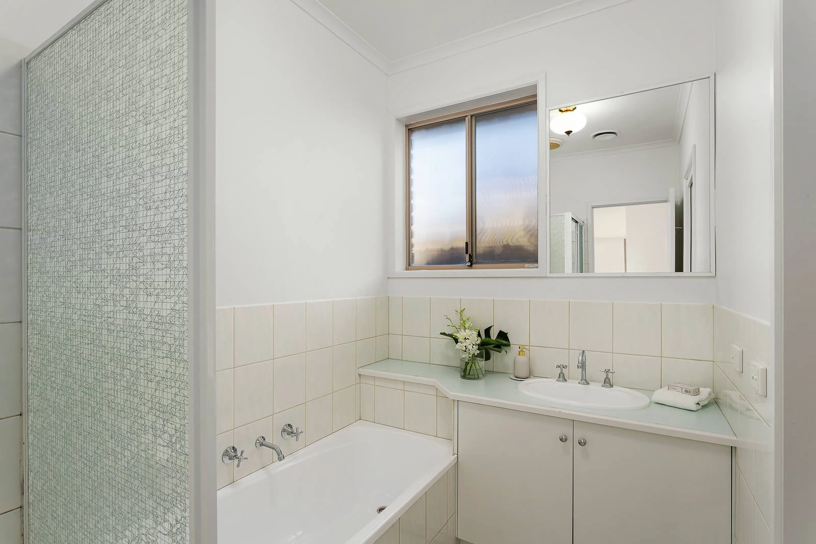 2/52 Tudor Street, Bentleigh East, VIC