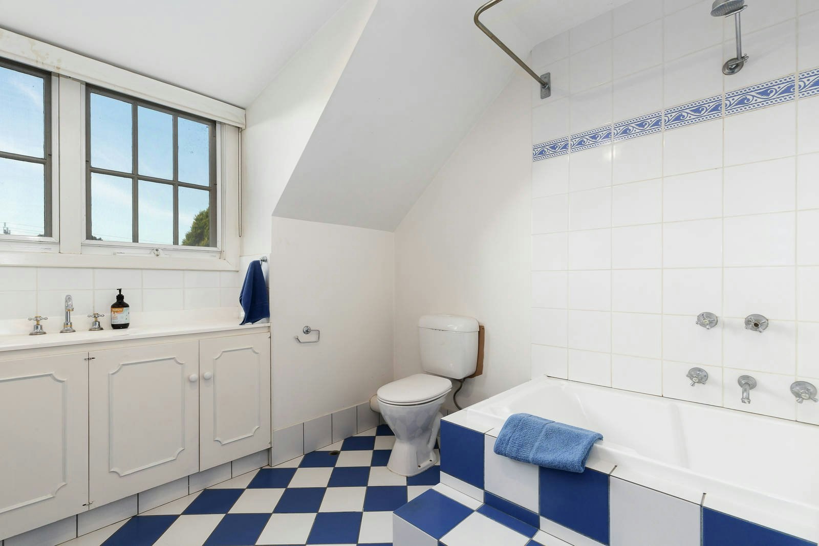 26 South Road, Brighton, VIC