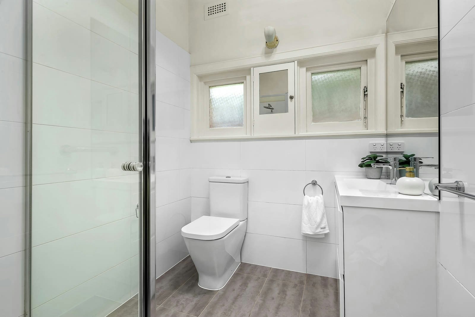 50 Linacre Road, Hampton, VIC