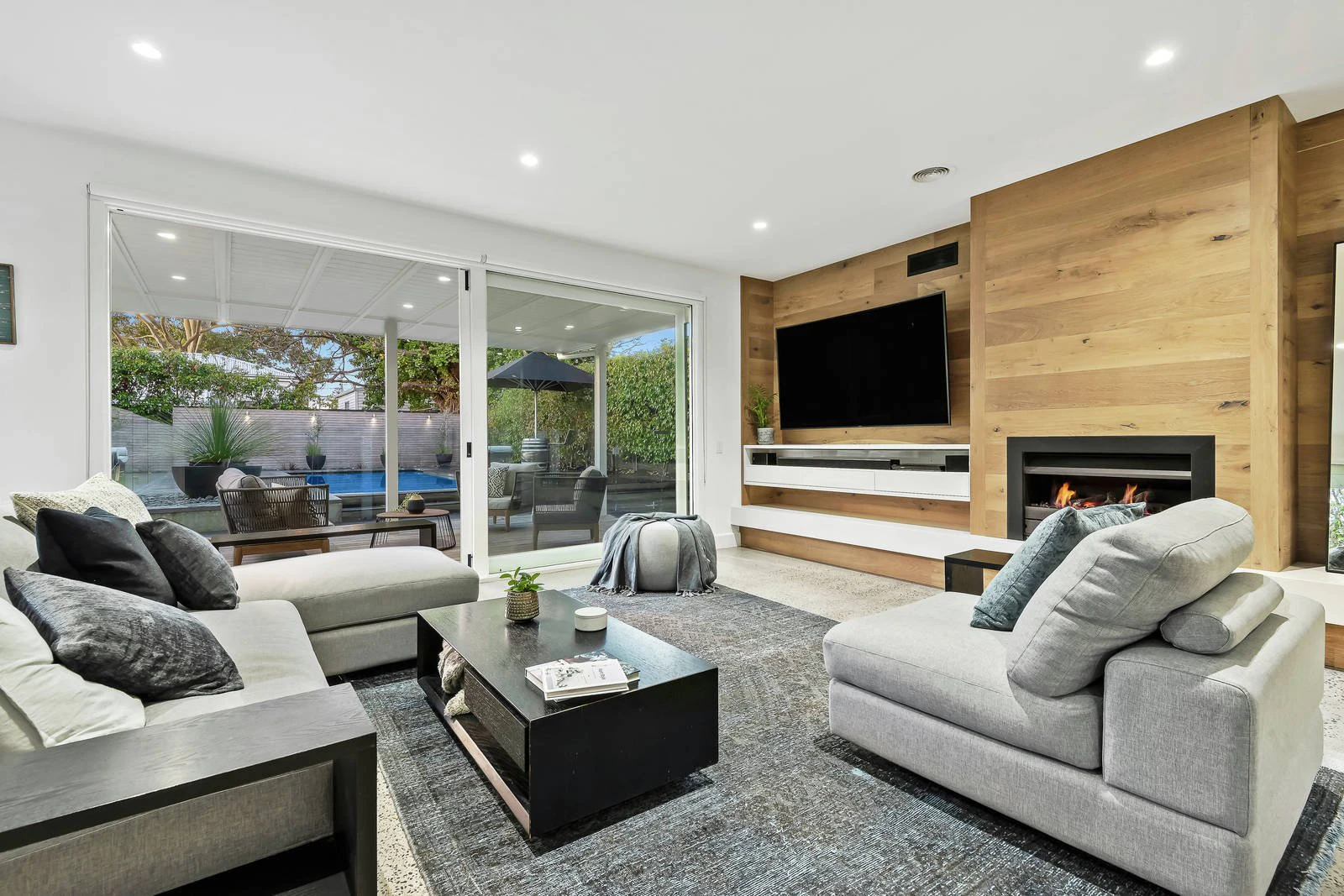17 Teddington Road, Hampton, VIC
