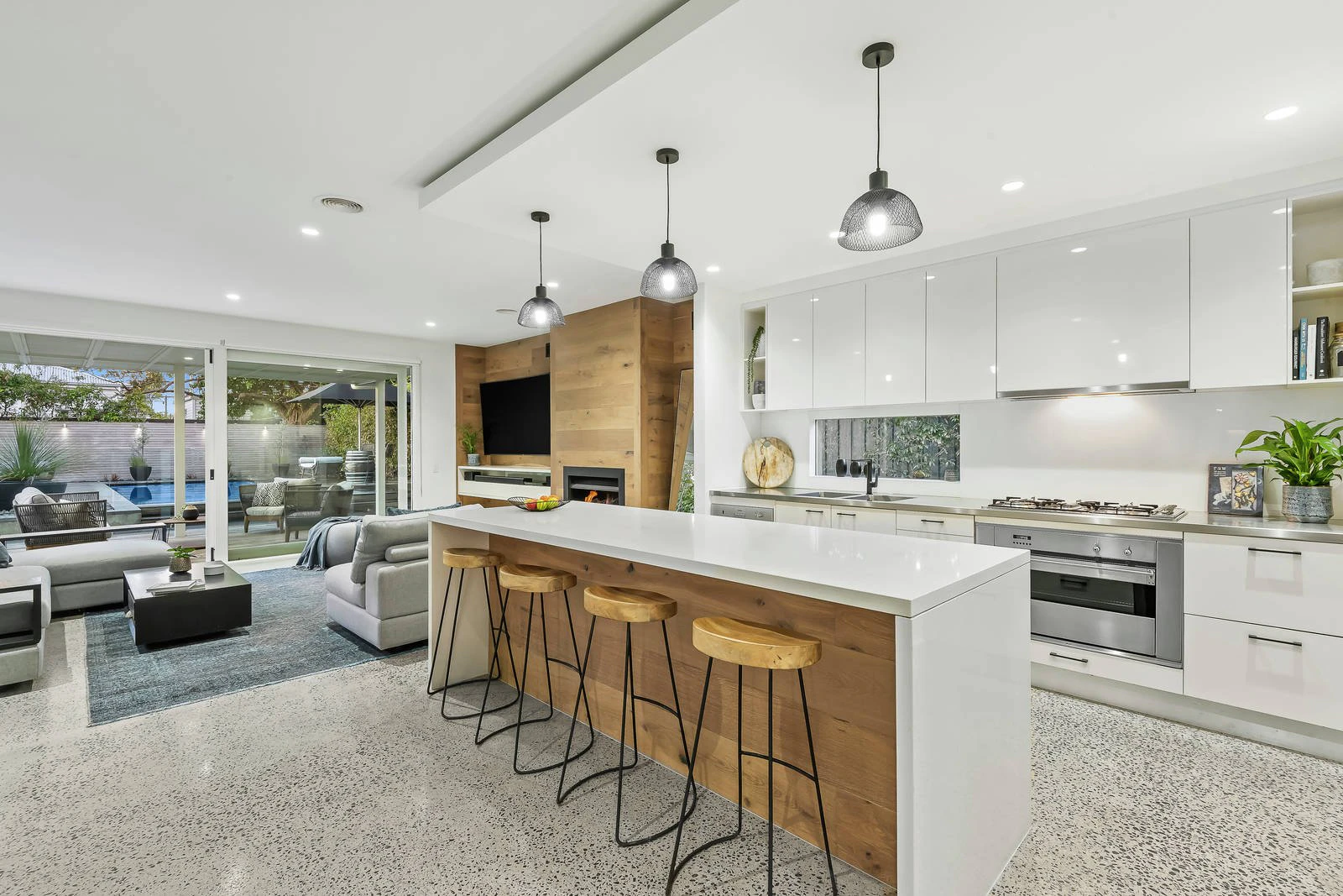 17 Teddington Road, Hampton, VIC