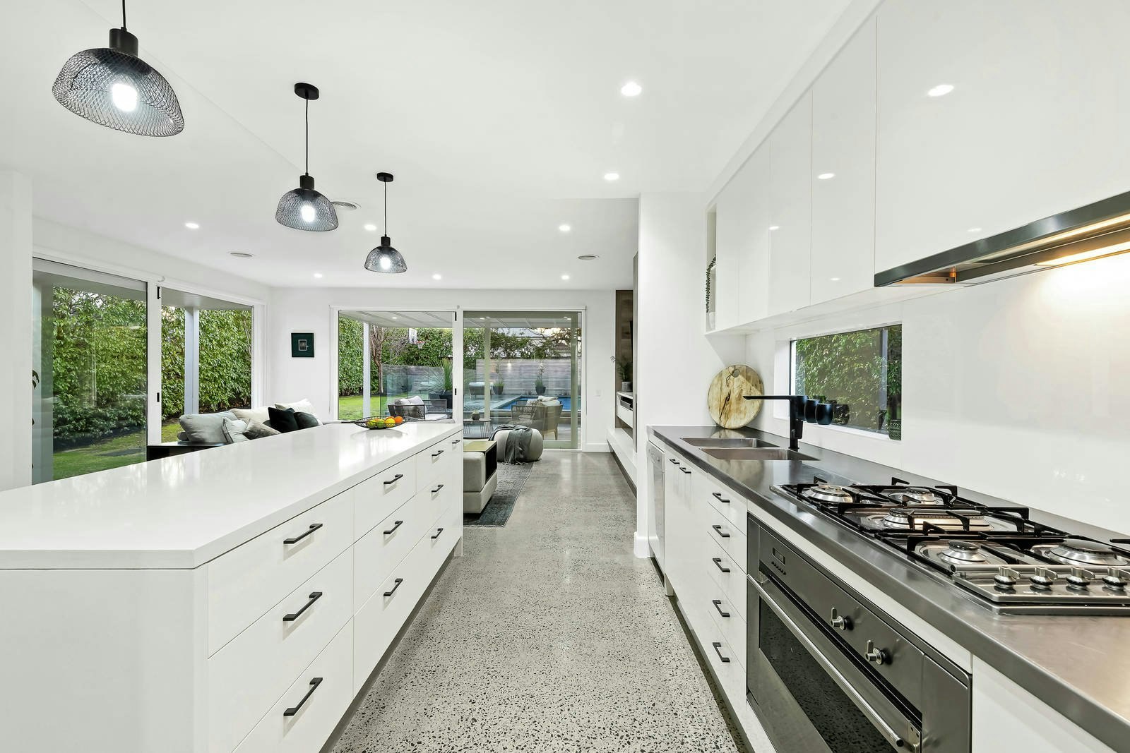 17 Teddington Road, Hampton, VIC