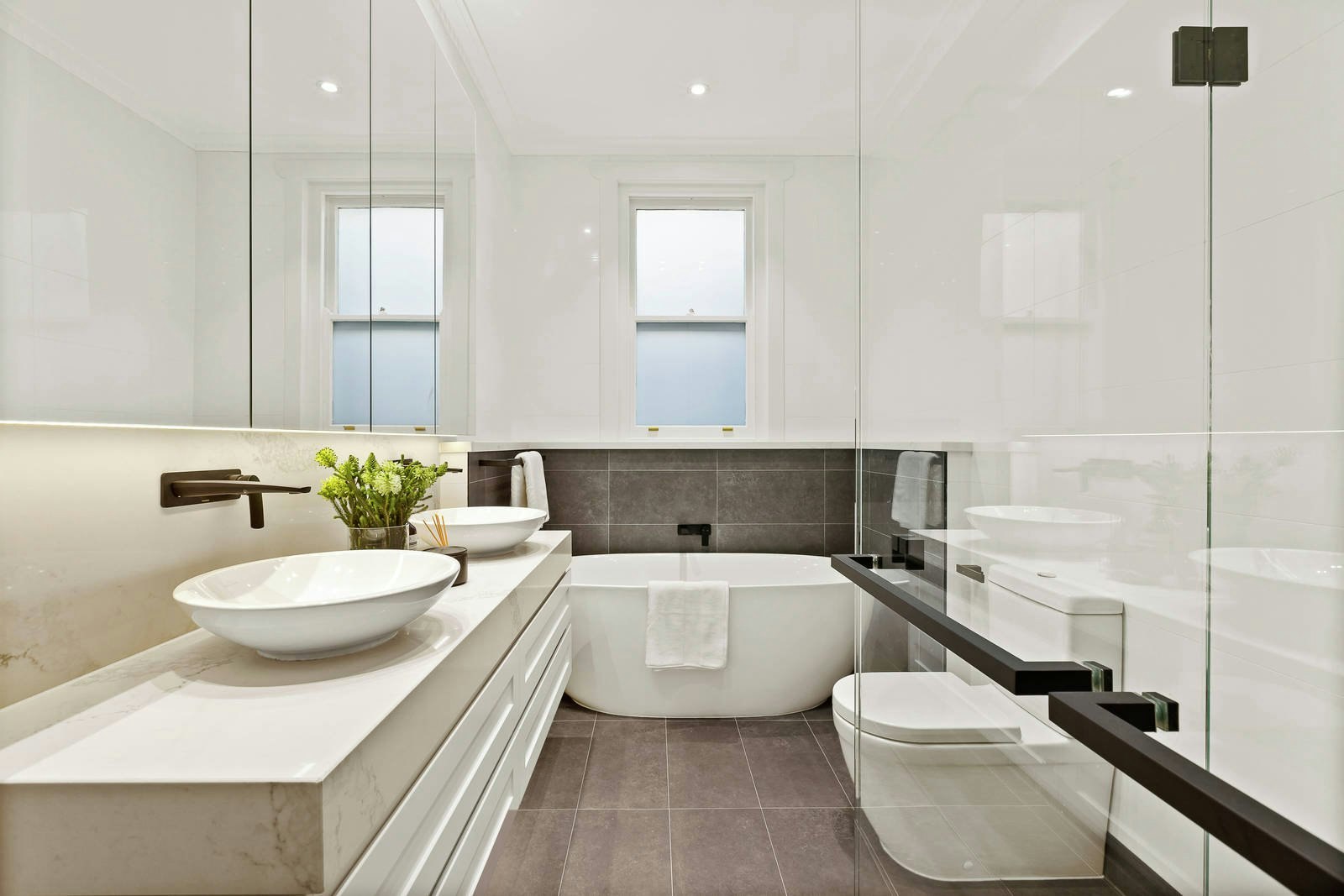 4 Monomeath Avenue, Toorak, VIC