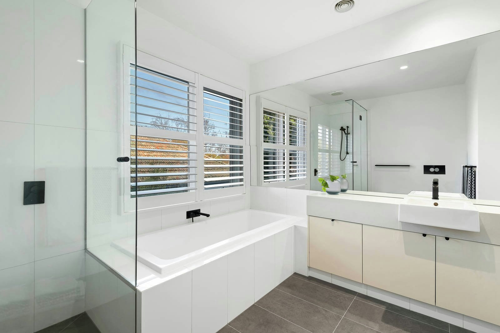 17 Teddington Road, Hampton, VIC