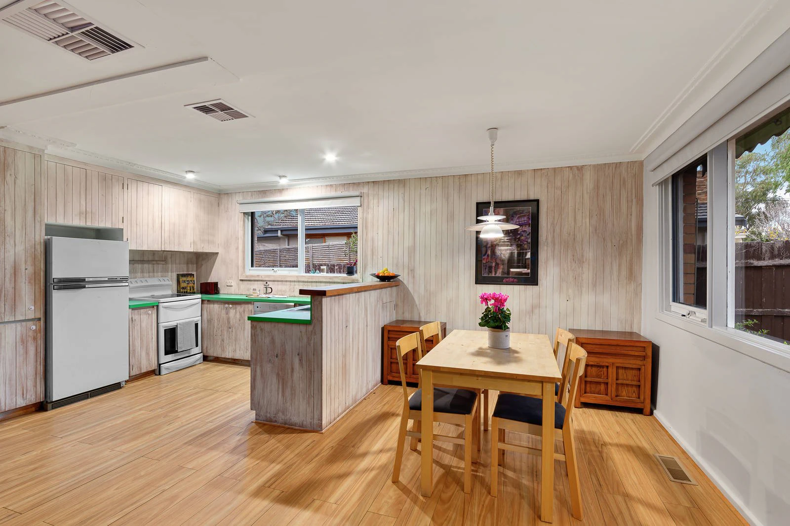 6 Davie Avenue, Cheltenham, VIC
