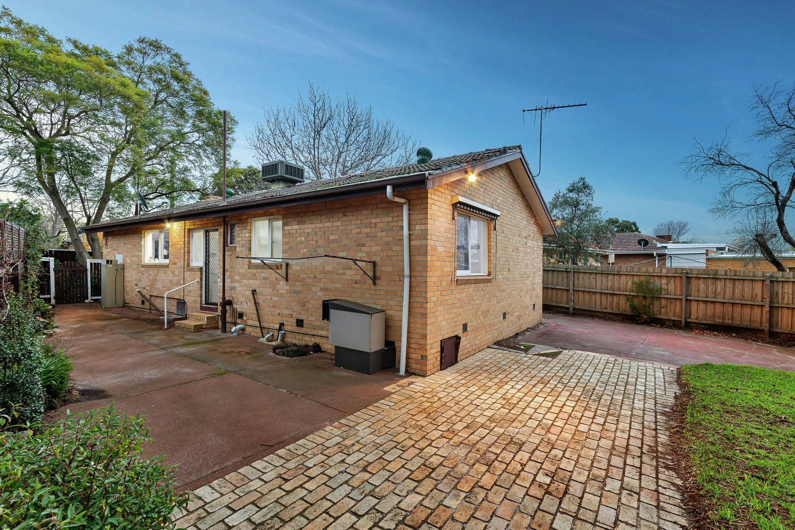 6 Davie Avenue, Cheltenham, VIC