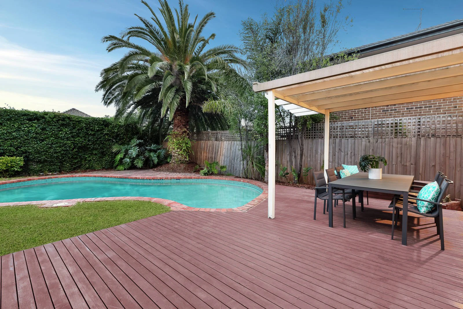 10 Dillon Grove, Glen Iris, VIC