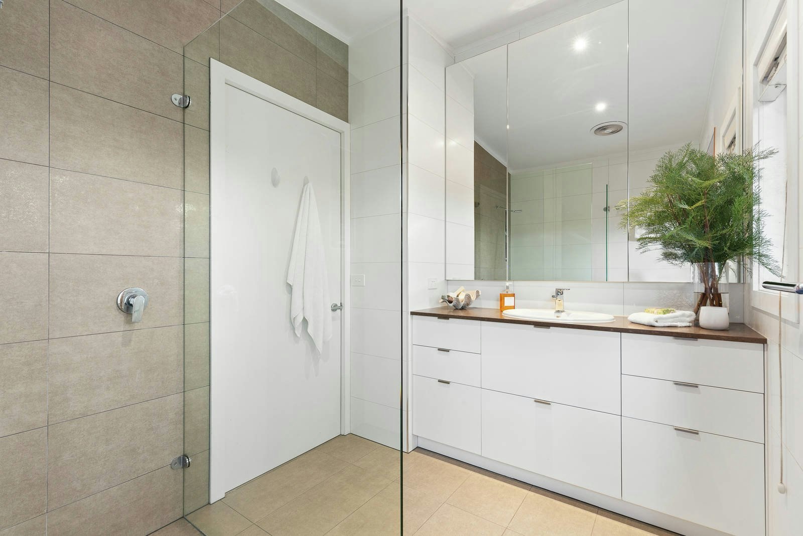 8 Raleigh Street, Malvern, VIC